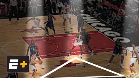 chicago bulls triangle offense